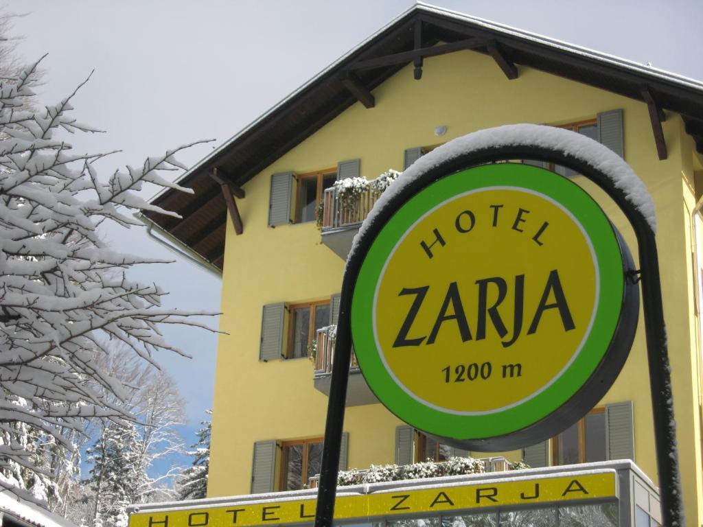 Hotel Zarja ฮอชโกโปโอเรีย ภายนอก รูปภาพ